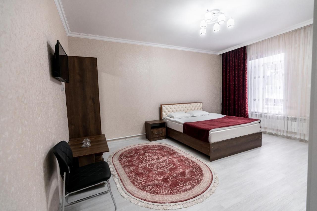 Mixx Hotel Karakol Exterior foto